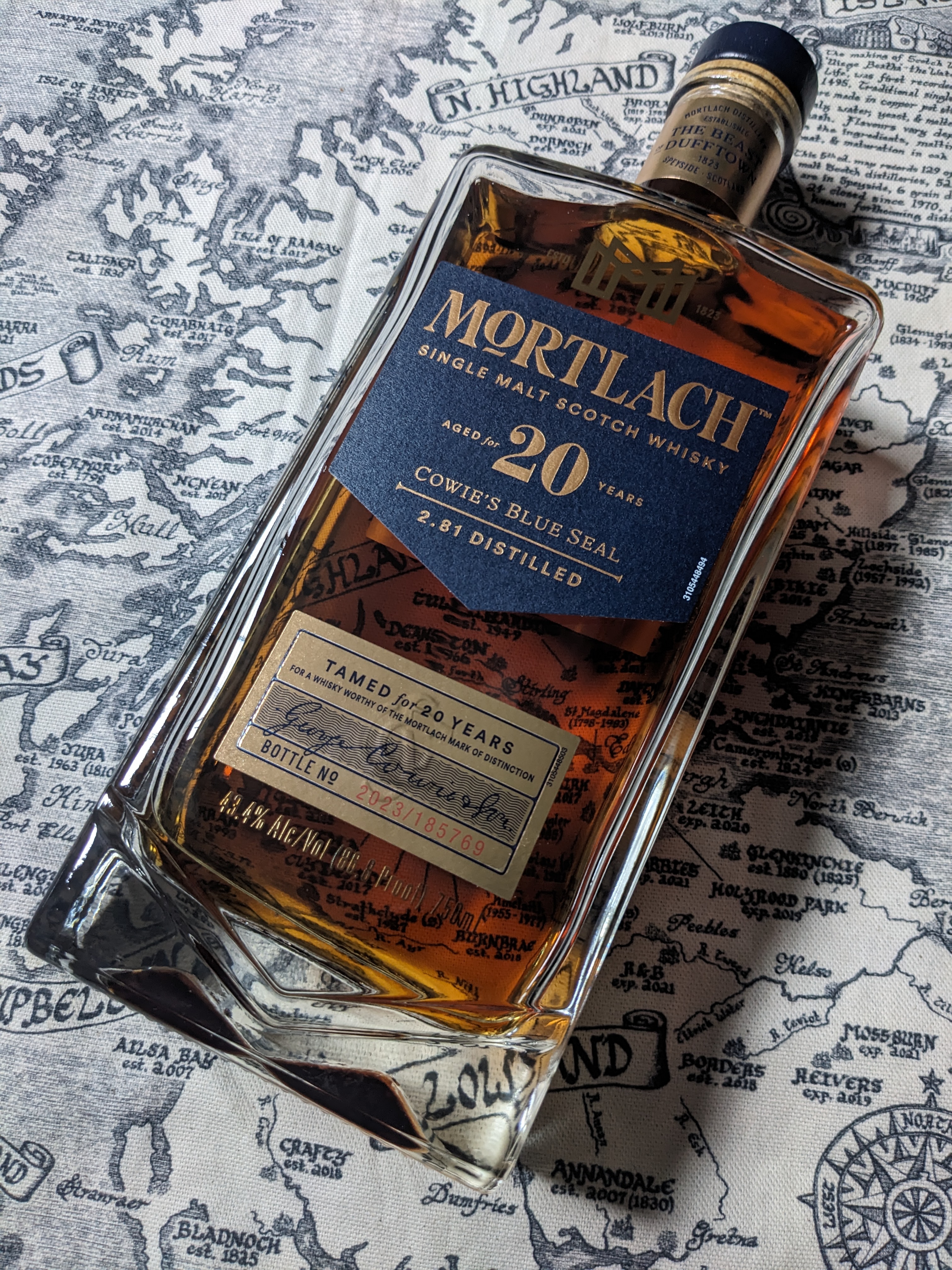 MORTLACH 20年 Cowie's Blue Seal Mortlach 20 Year 'Cowie's Blue Seal' – Malt Runners